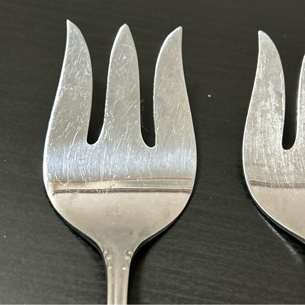 WM Rodger’s & Son Royal Manor Stainless 2 Serving Forks  & Ice Tea Spoon - Picture 3 of 6